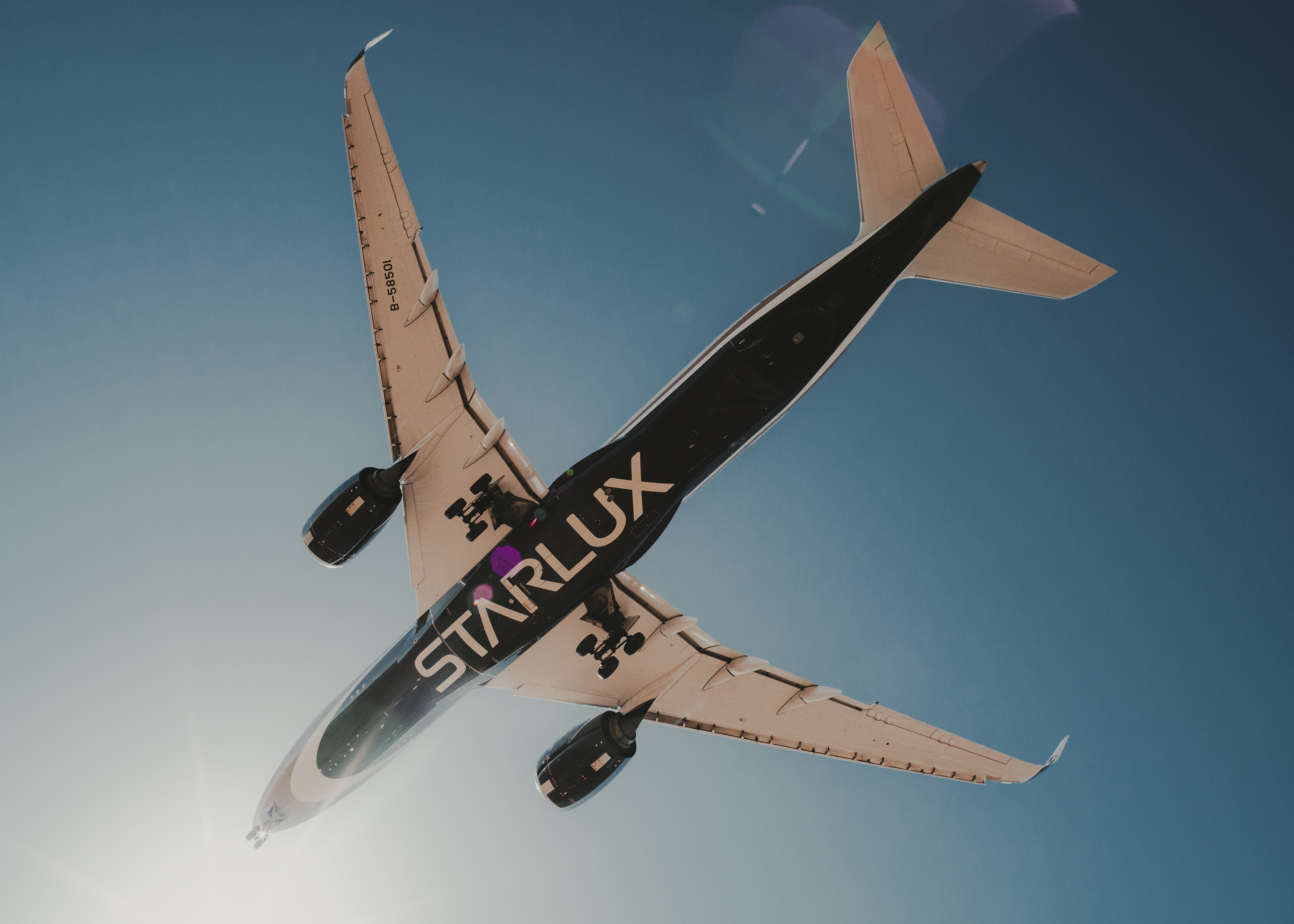 Starlux A330 belly